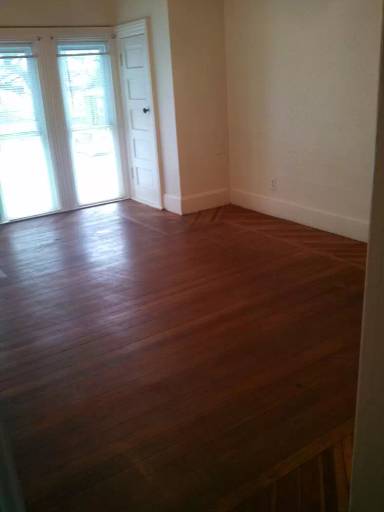 Main picture of 610 Oak Ln