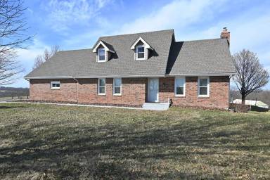 Main picture of 13620 NW Robinhood Ln