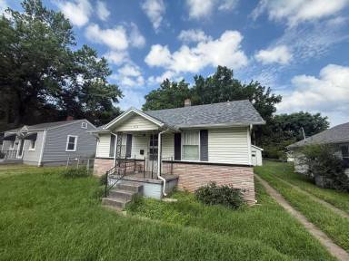 Main picture of 1315 N Fremont Ave