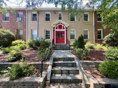 Main picture of 3916 7th St NE