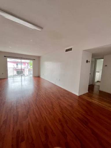 Main picture of 7550 SW 82nd St