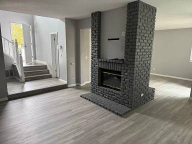 Main picture of 380 W Ruby St