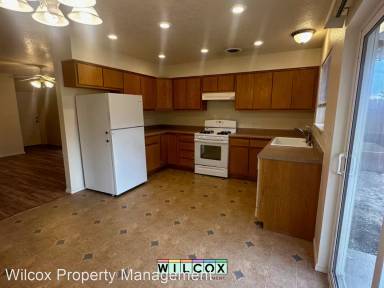 Main picture of 815 N Cholla St