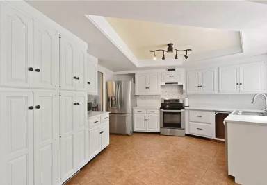 Main picture of 205 Hardscrabble Rd