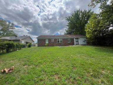 Main picture of 3390 Ridgemont Rd