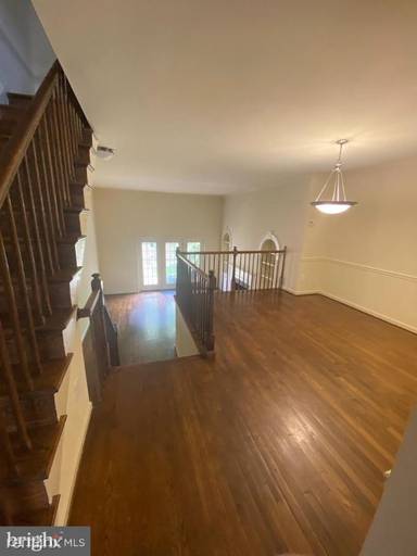 Main picture of 2345 9th St S