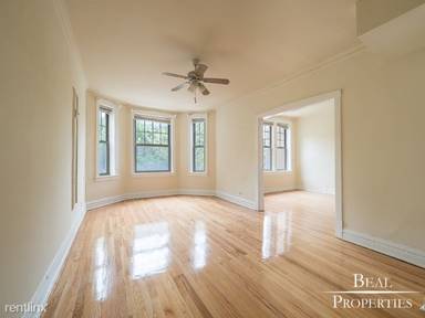 Main picture of 550-60 W Aldine Ave