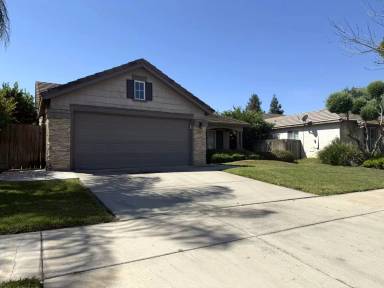 Main picture of 1304 Breezeway Ln