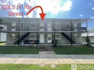 Main picture of 124 N 7th St