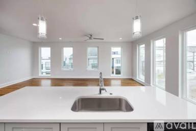 Main picture of 11 Fern Ave