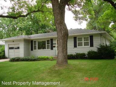 Main picture of 1424 Prairie du Chien Rd