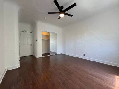 Main picture of 206 S Coronado St