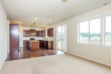 Main picture of 2160 NE 38th Cir