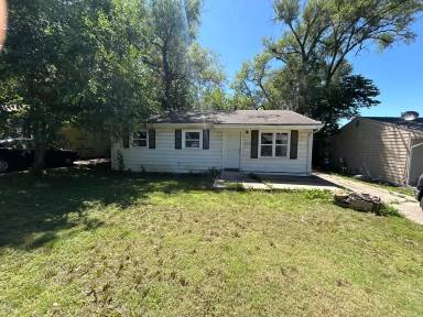 Main picture of 3209 SE Girard St