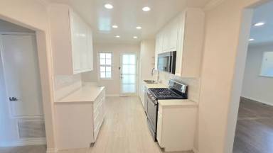 Main picture of 1140 Harper Ave