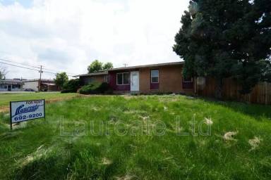 Main picture of 2005 Rosewood Dr