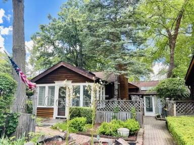 Main picture of 21368 W Pepper Dr