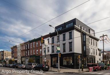Main picture of 2736 W Girard Ave
