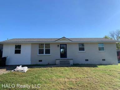 Main picture of 921 Oleander Dr