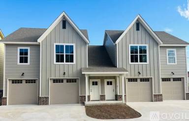Main picture of 219 Silverleaf Ln