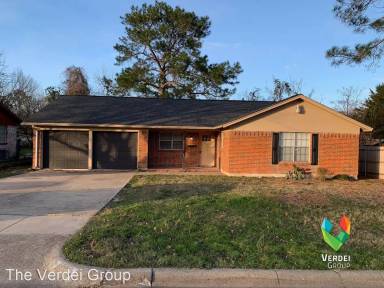 Main picture of 3809 Falcon Dr