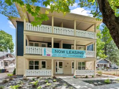 Main picture of 1517 S Grand Blvd