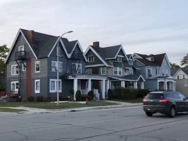 Main picture of 1331 Military St