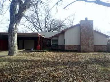 Main picture of 801 S McFarland St