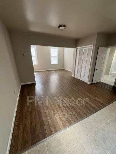 Main picture of 2426 Saint Paul St