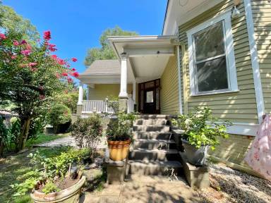 Main picture of 311 N 4th St