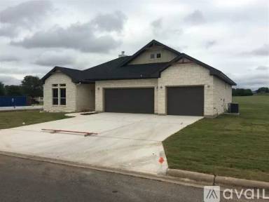 Main picture of 305 Firestone Dr