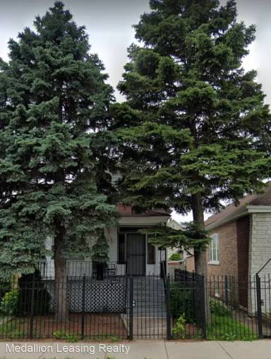 Main picture of 8432 S Manistee Ave