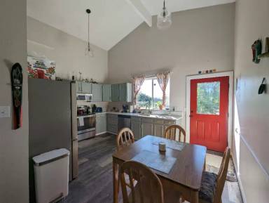 Main picture of 6059 Jay St