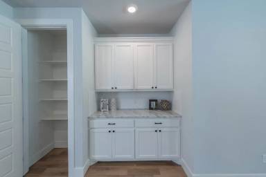Main picture of 9612 Sullivan Ln