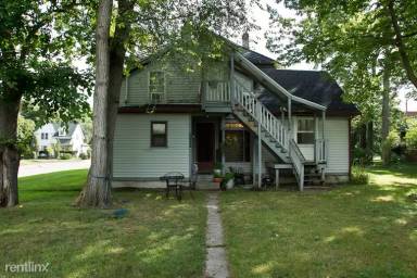 Main picture of 429 N Adams St