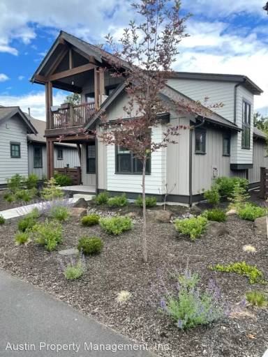 Main picture of 19721 SW River Camp Ln