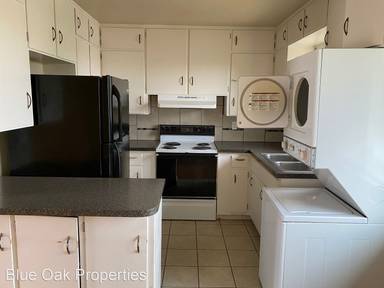 Main picture of 2461 E 18th St