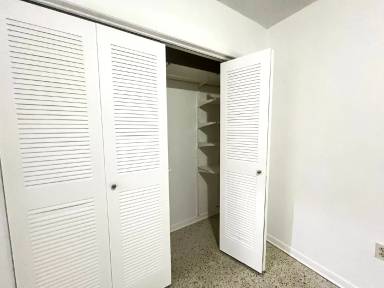 Main picture of 2762 SW 21st St