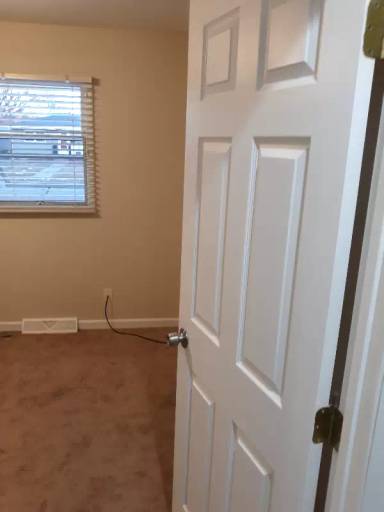 Main picture of 2550 Wyoming Ave