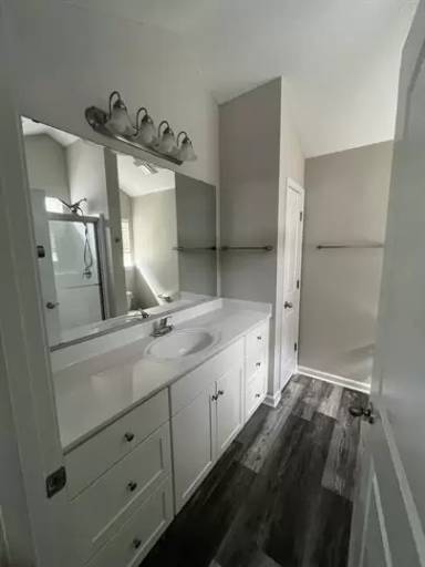 Main picture of 296 Leste Rd