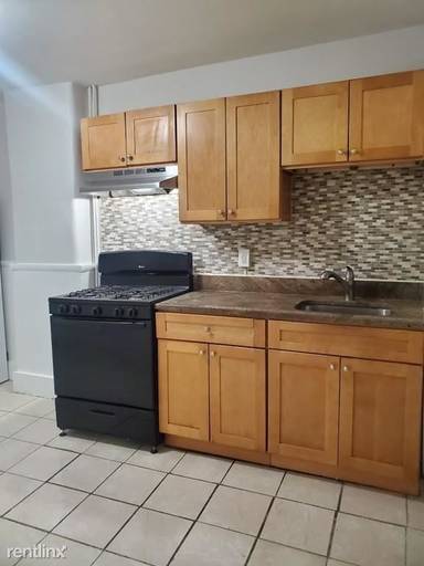 Main picture of 182 Walnut Ave
