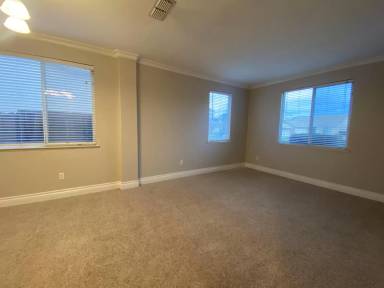 Main picture of 1696 Shoreline Dr