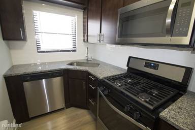 Main picture of 551 Sheridan Rd
