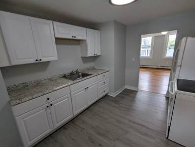 Main picture of 12 Cottage St