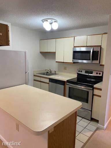 Main picture of 23 Elm St