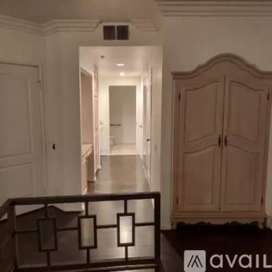 Main picture of 5224 Zelzah Ave