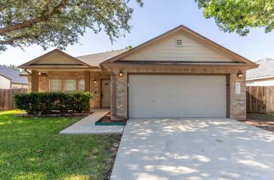 Main picture of 9234 Cedar Pt