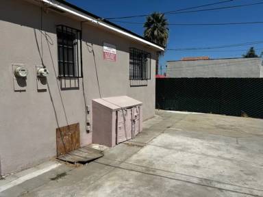 Main picture of 1008 1/2 H St