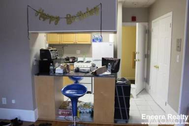 Main picture of 879 Beacon St