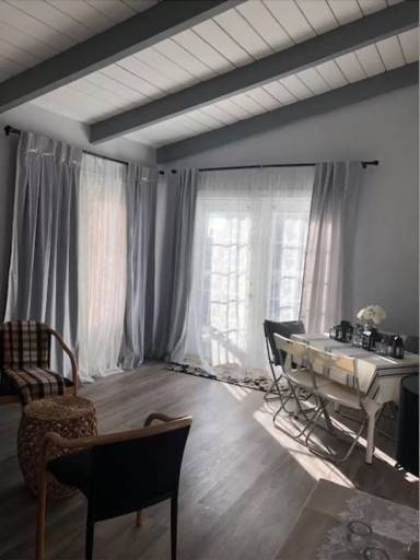 Main picture of 4756 Arizona St